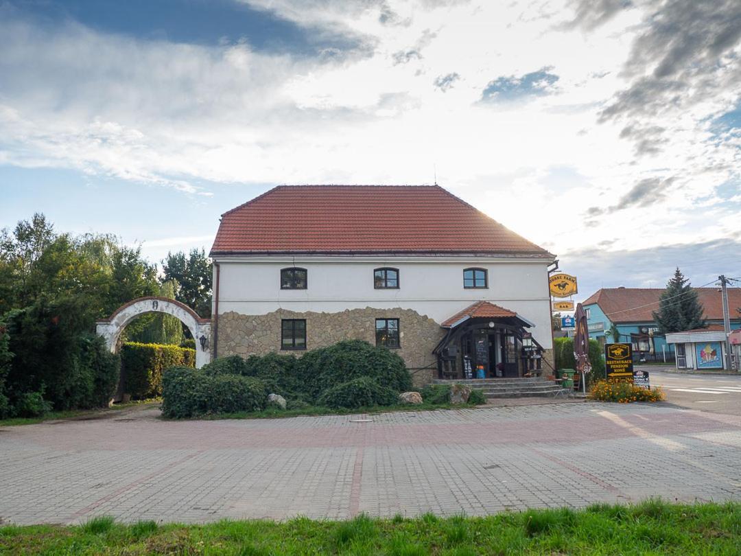 Penzion Horse Farm Lechovice Exterior photo