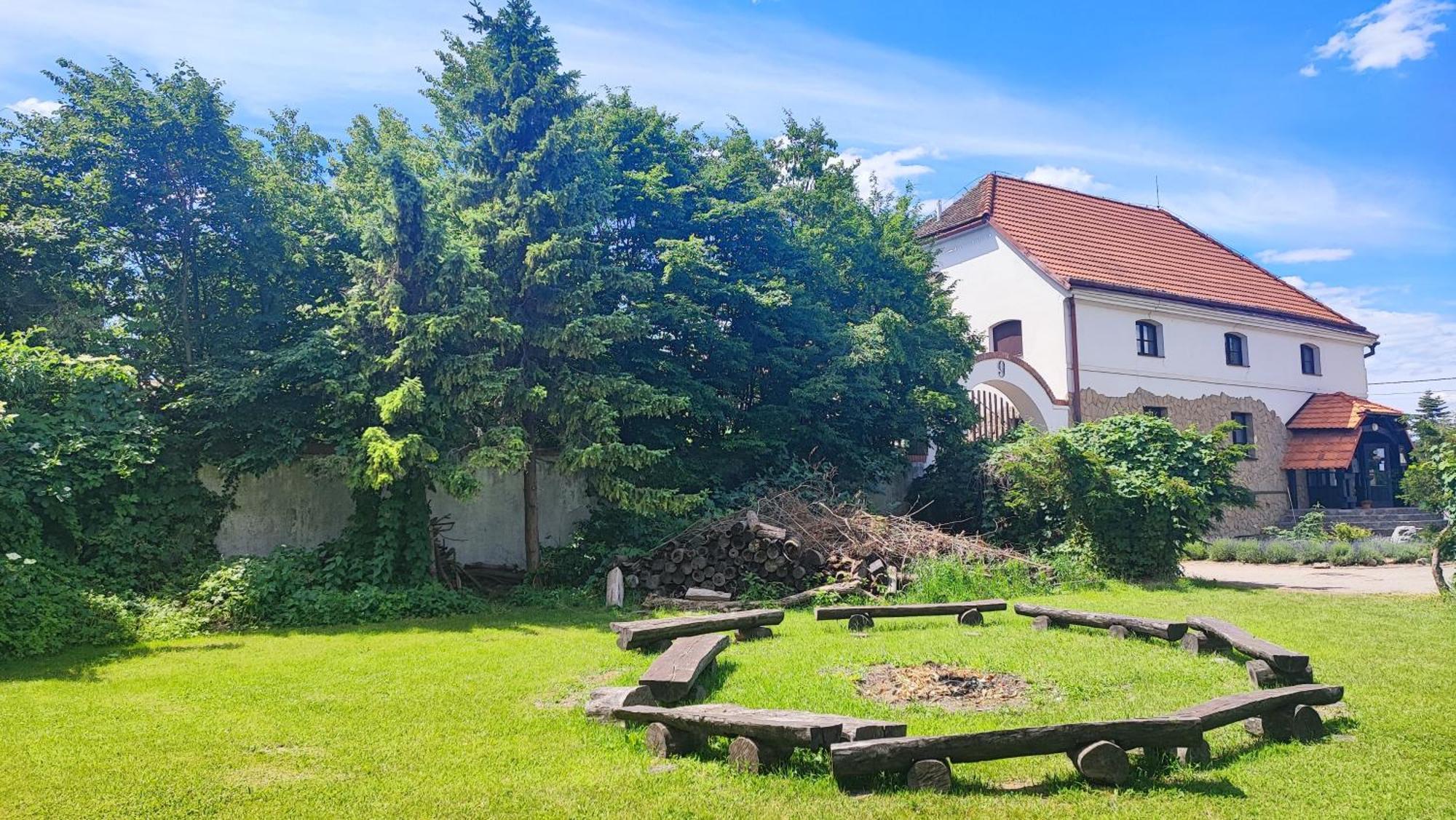 Penzion Horse Farm Lechovice Exterior photo